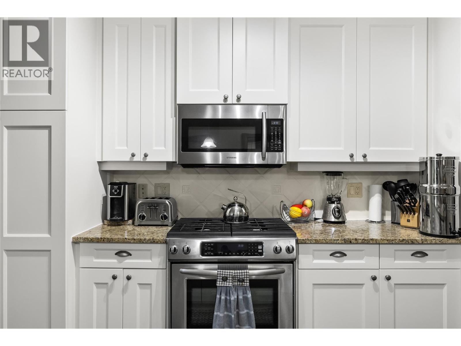 3203 4036 Pritchard Drive North, West Kelowna