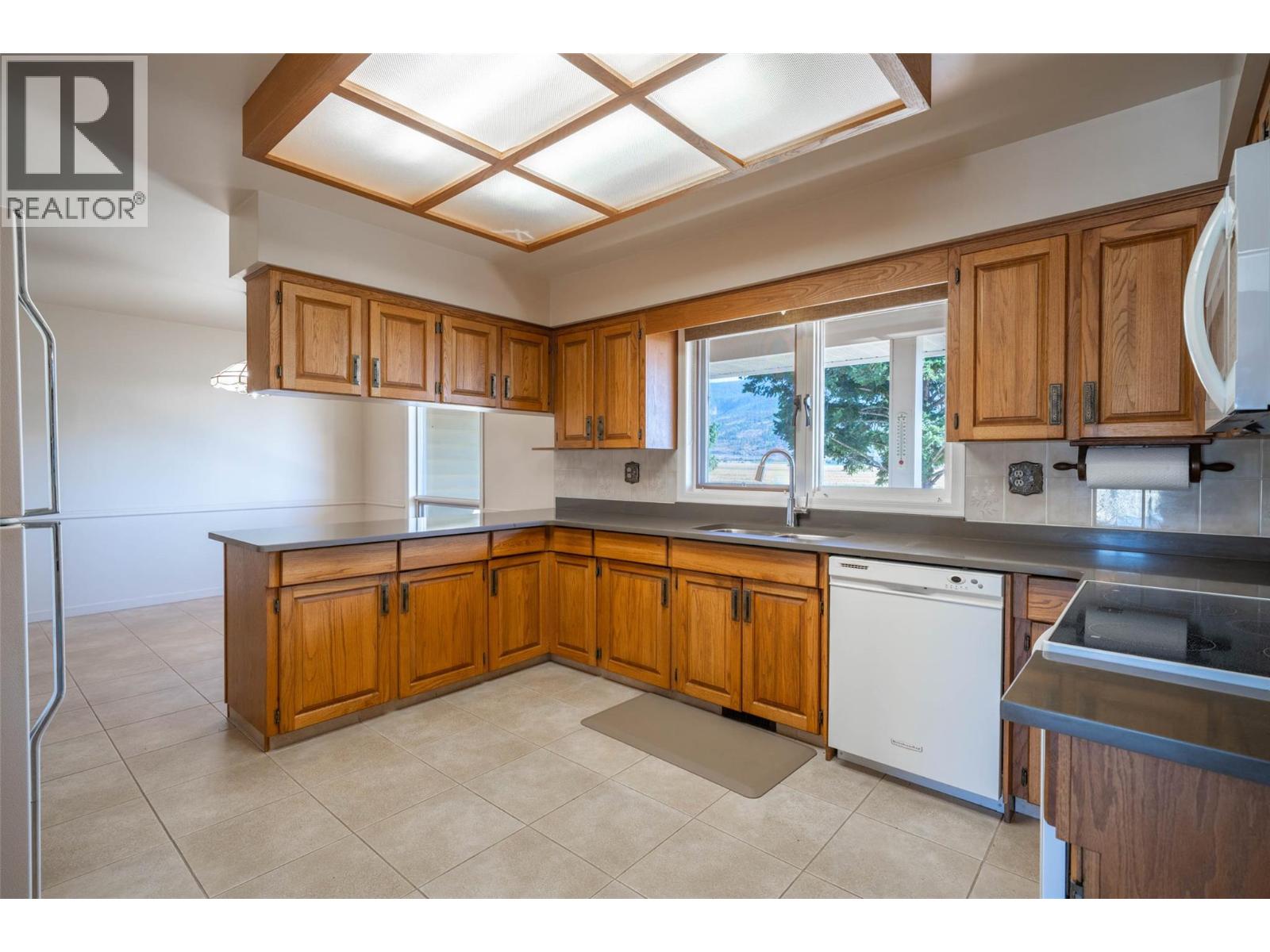  683 Clinton Road, Spallumcheen