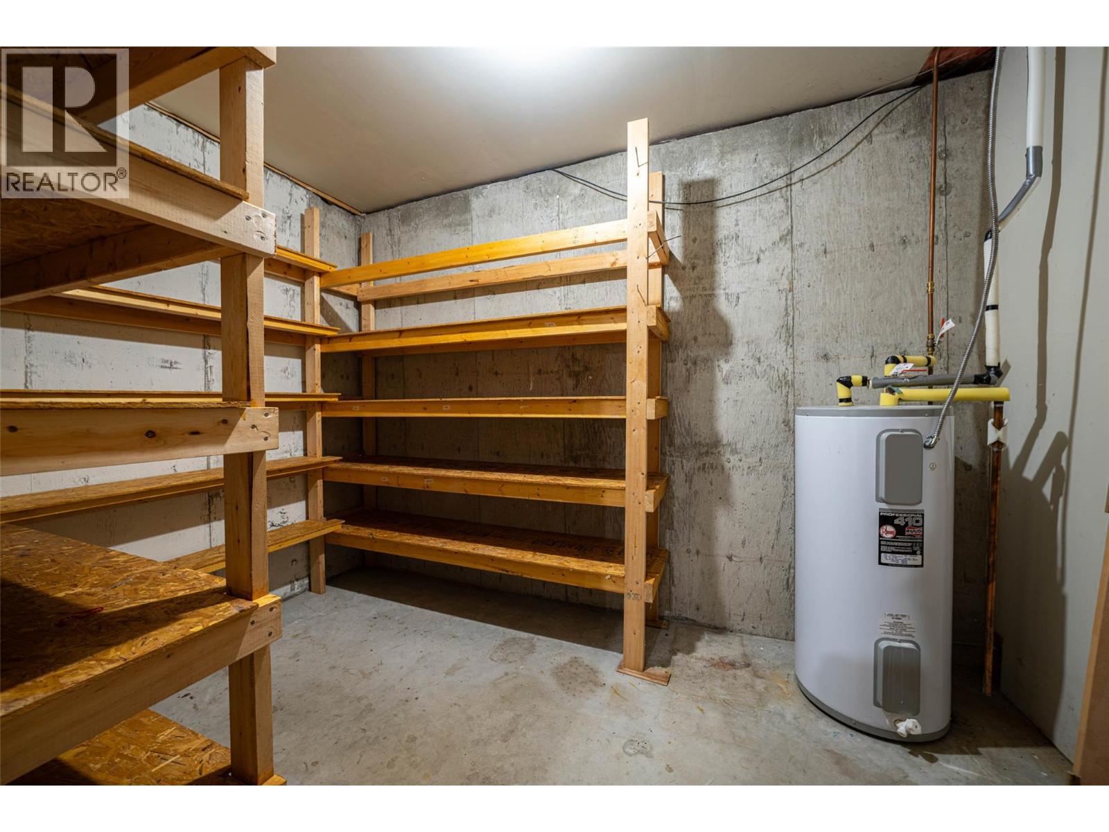  683 Clinton Road, Spallumcheen