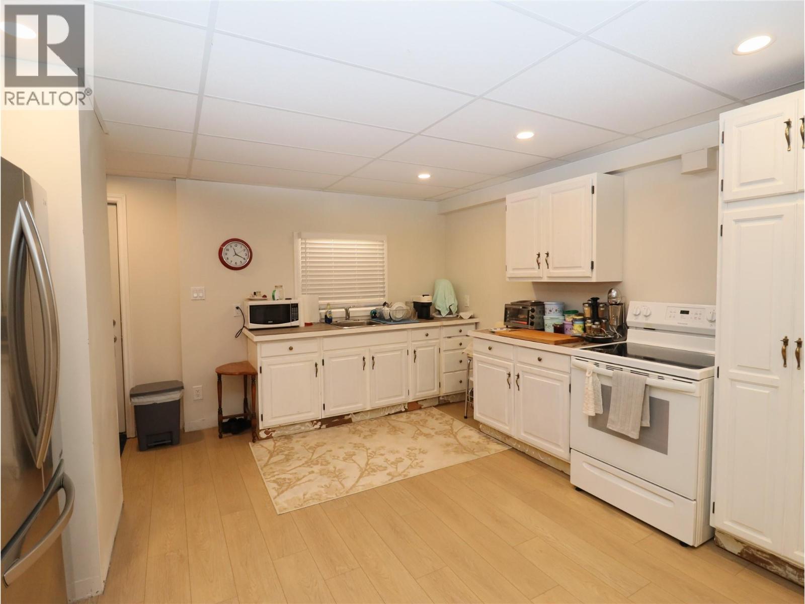 5015 SIMINOFF Road, Grand Forks