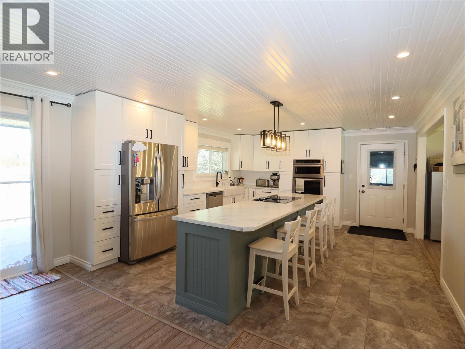 5015 SIMINOFF Road, Grand Forks