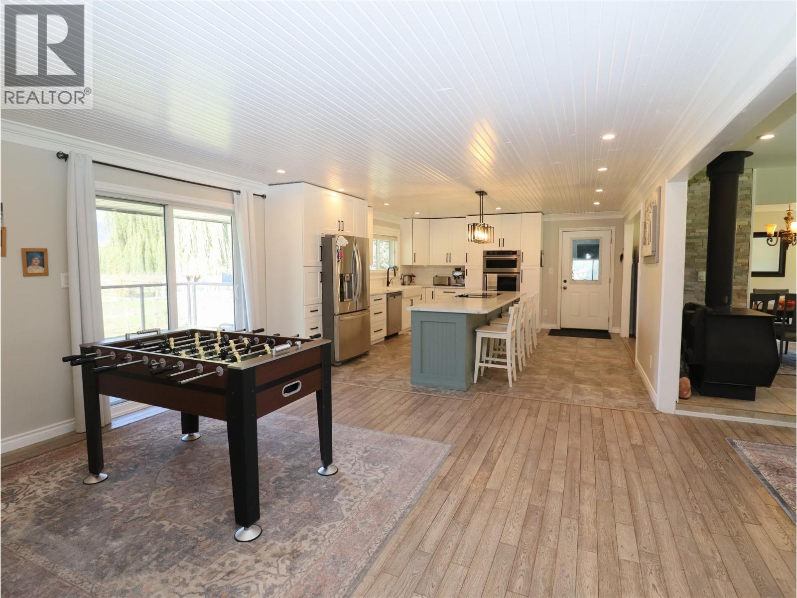 5015 SIMINOFF Road, Grand Forks