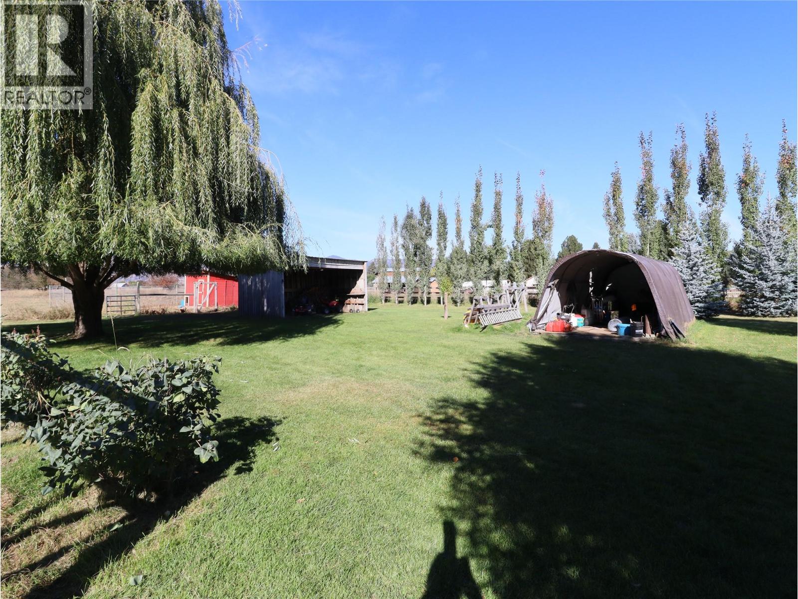 5015 SIMINOFF Road, Grand Forks