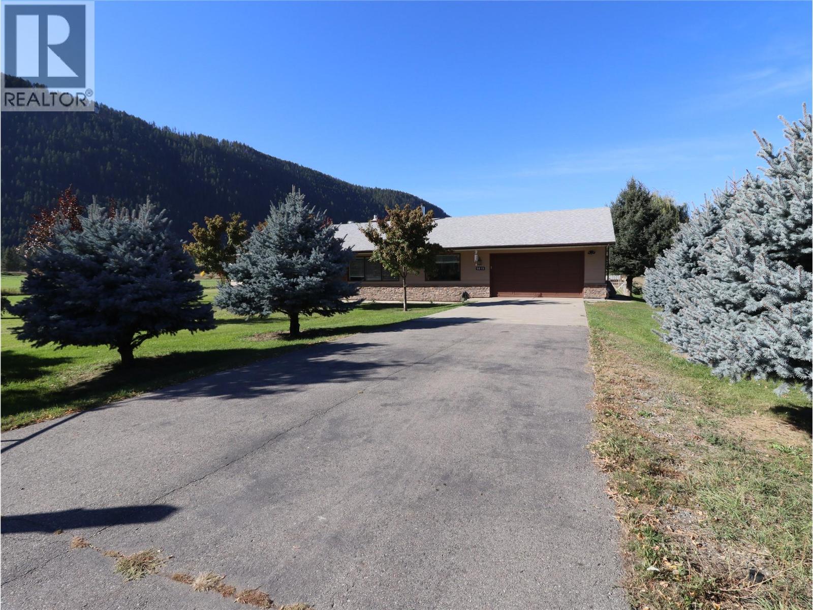 5015 SIMINOFF Road, Grand Forks