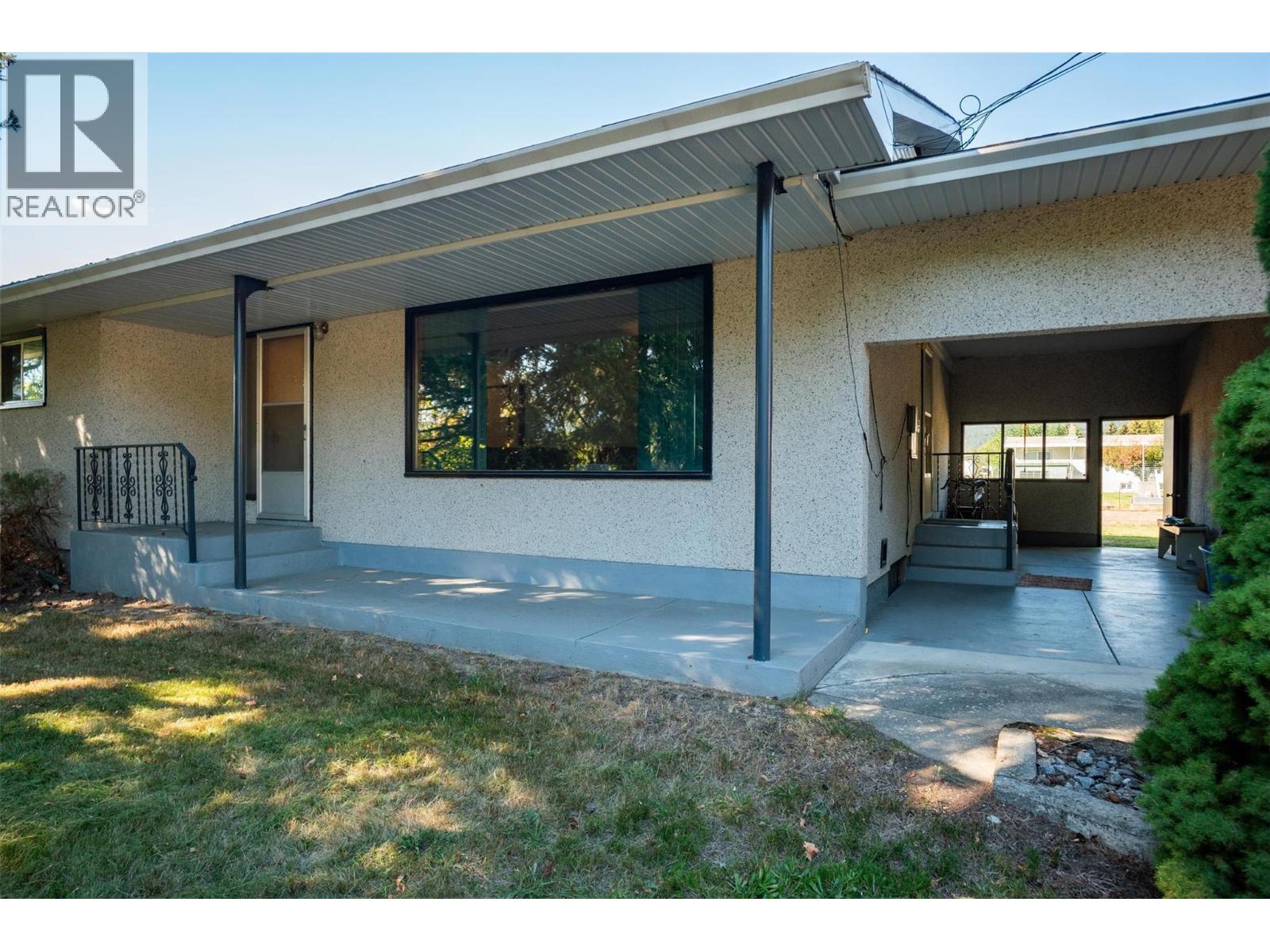 832 Kootenay Road, Castlegar