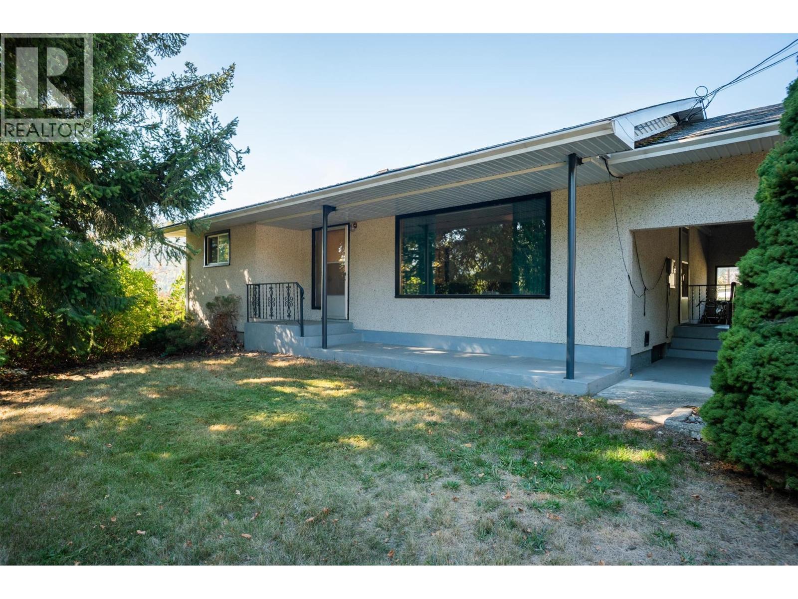 832 Kootenay Road, Castlegar