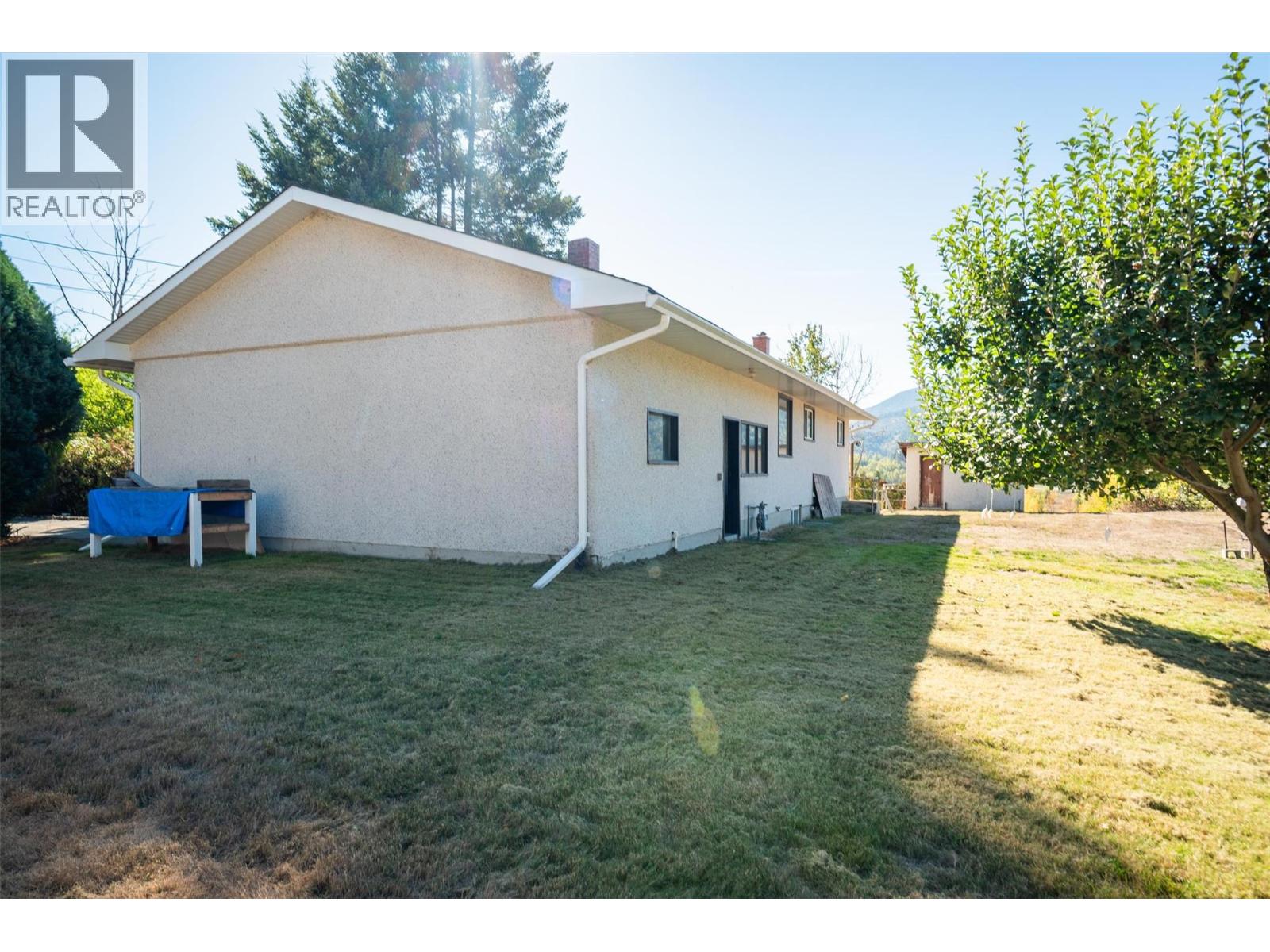 832 Kootenay Road, Castlegar