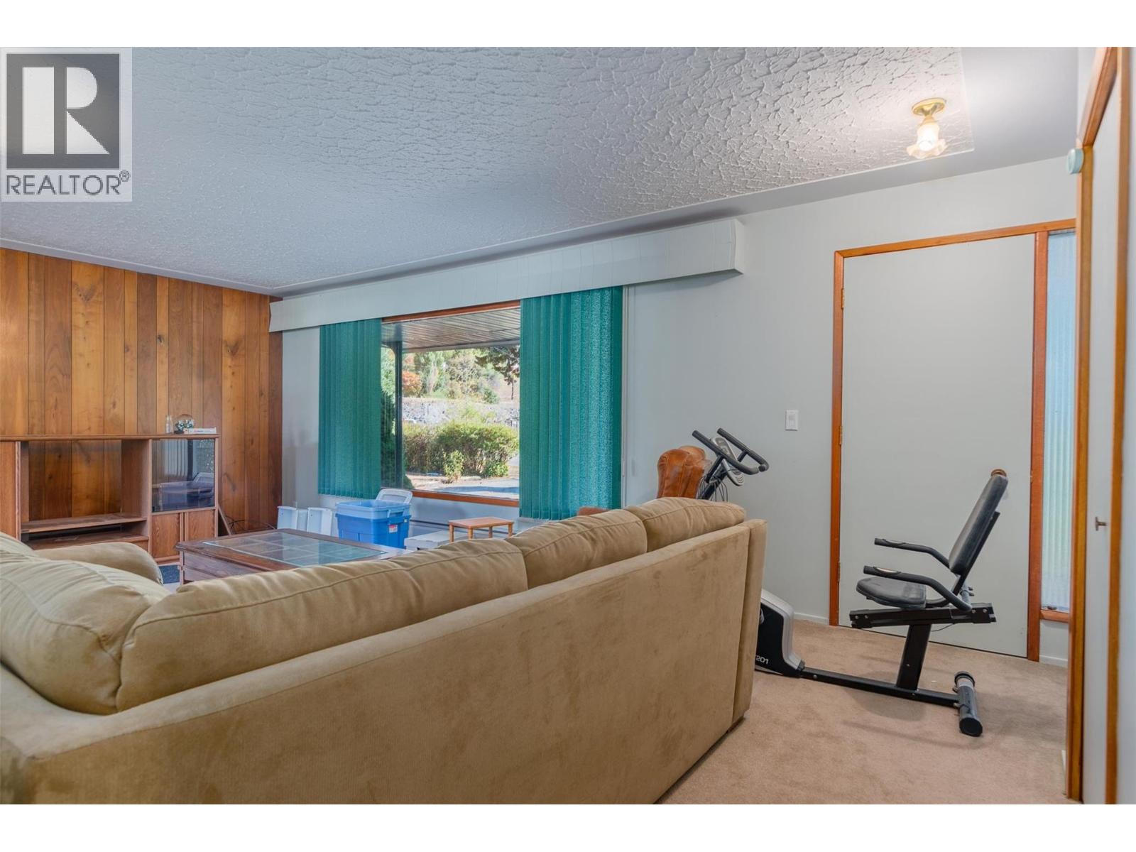 832 Kootenay Road, Castlegar