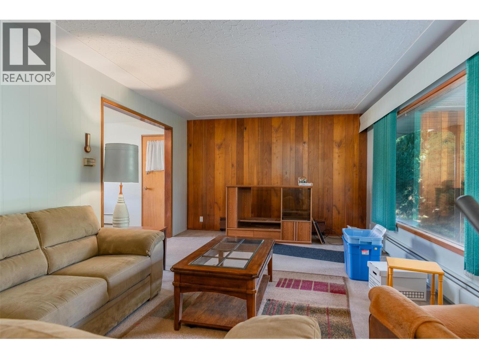 832 Kootenay Road, Castlegar