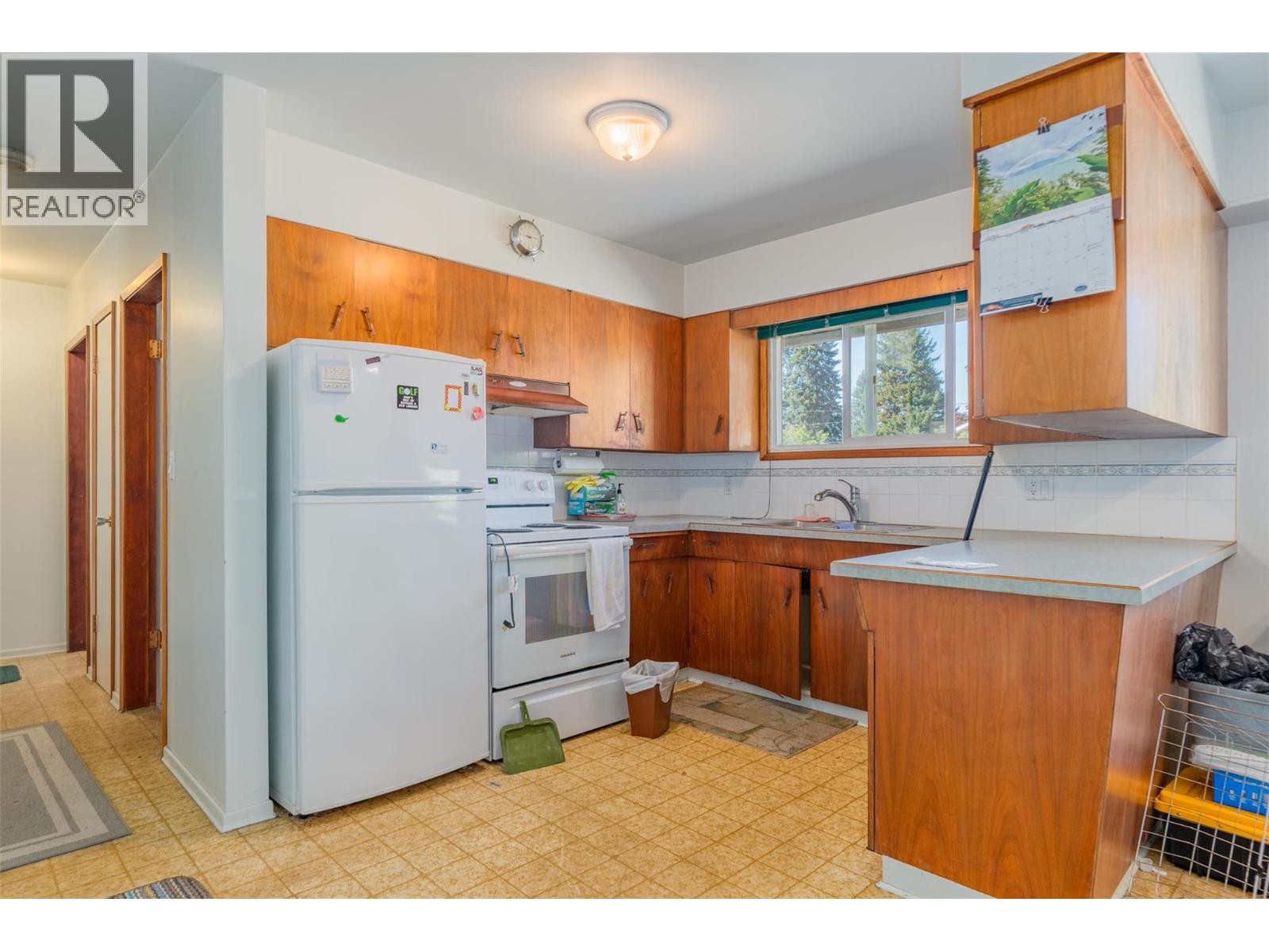 832 Kootenay Road, Castlegar