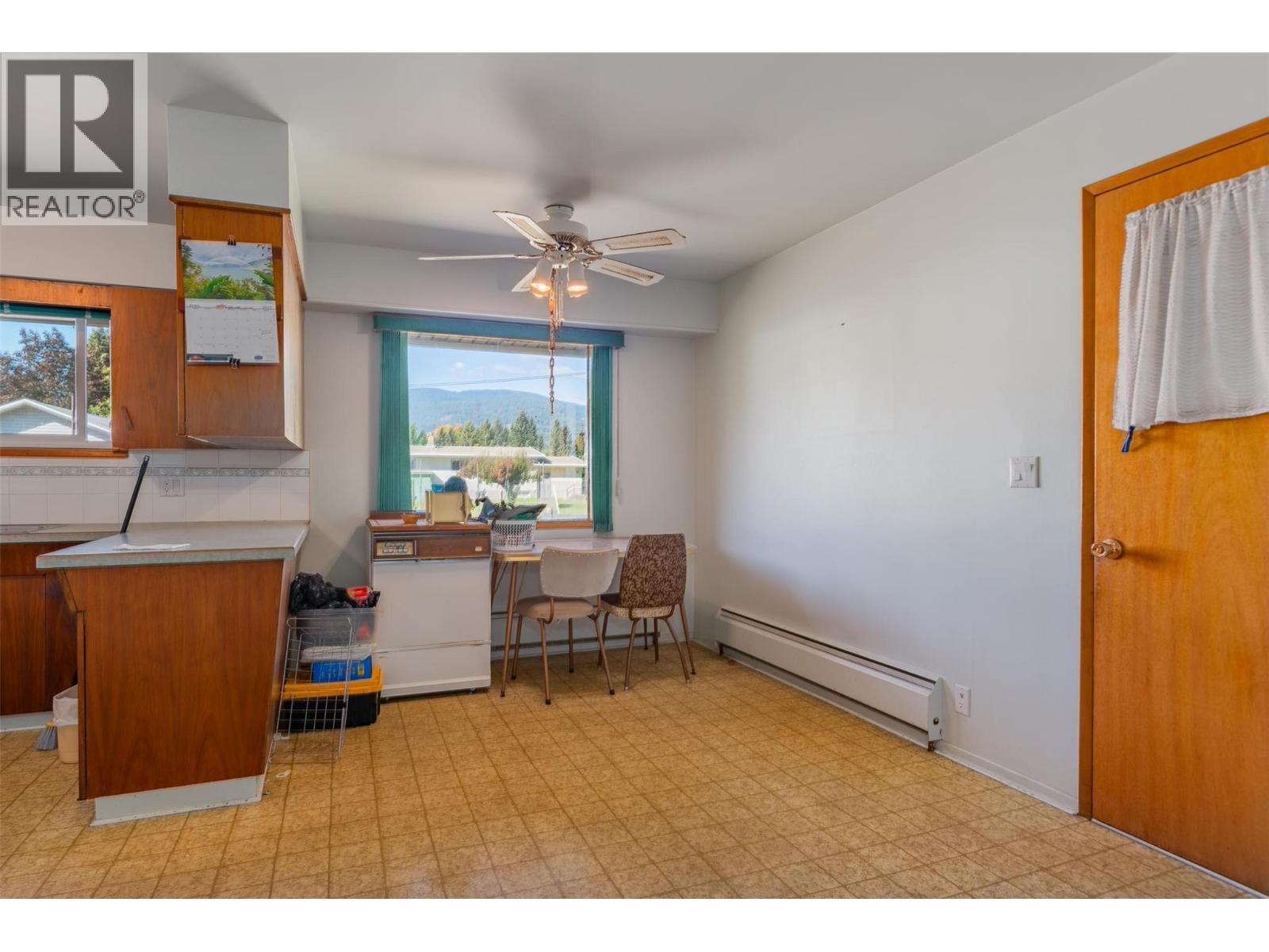 832 Kootenay Road, Castlegar