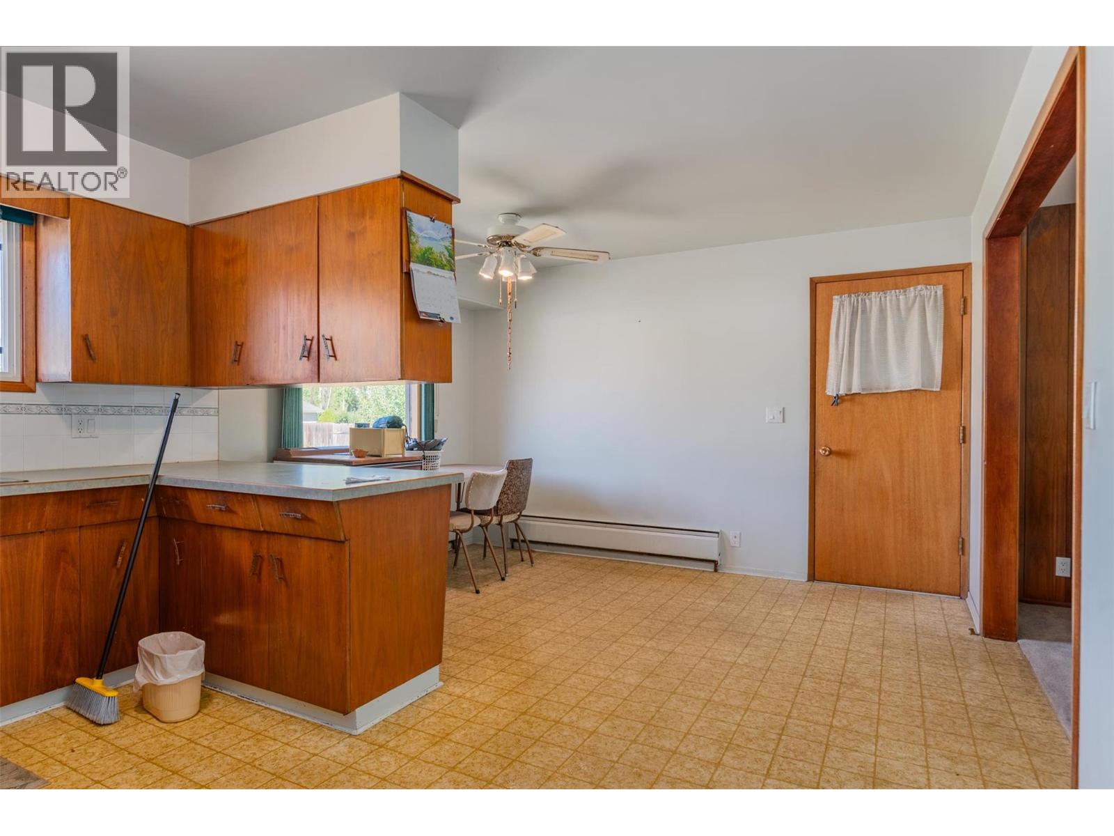 832 Kootenay Road, Castlegar