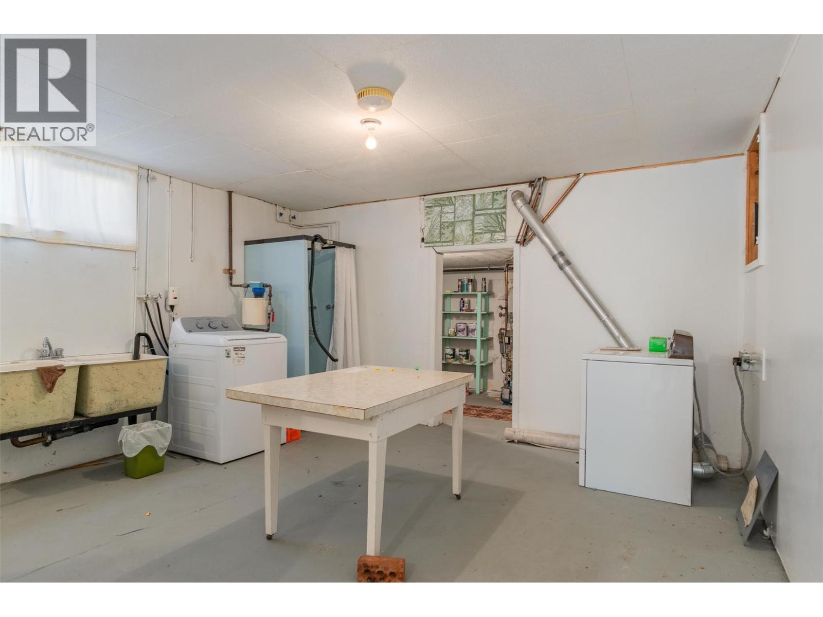 832 Kootenay Road, Castlegar