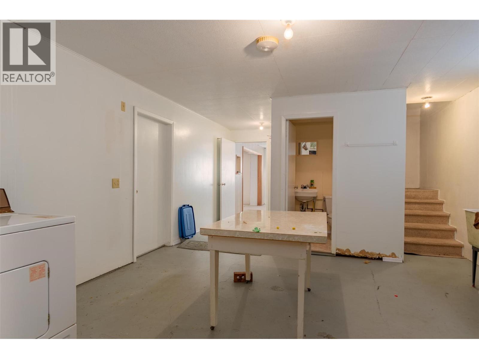 832 Kootenay Road, Castlegar