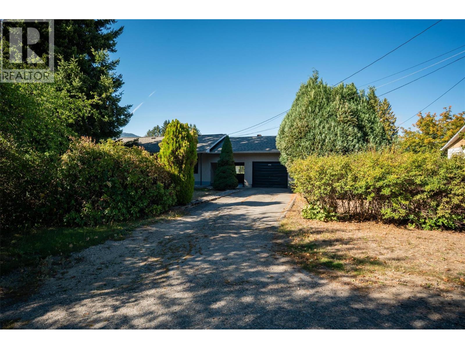 832 Kootenay Road, Castlegar