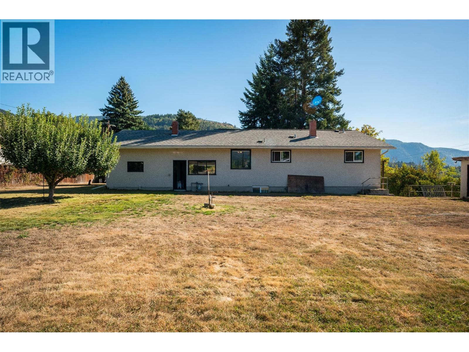 832 Kootenay Road, Castlegar