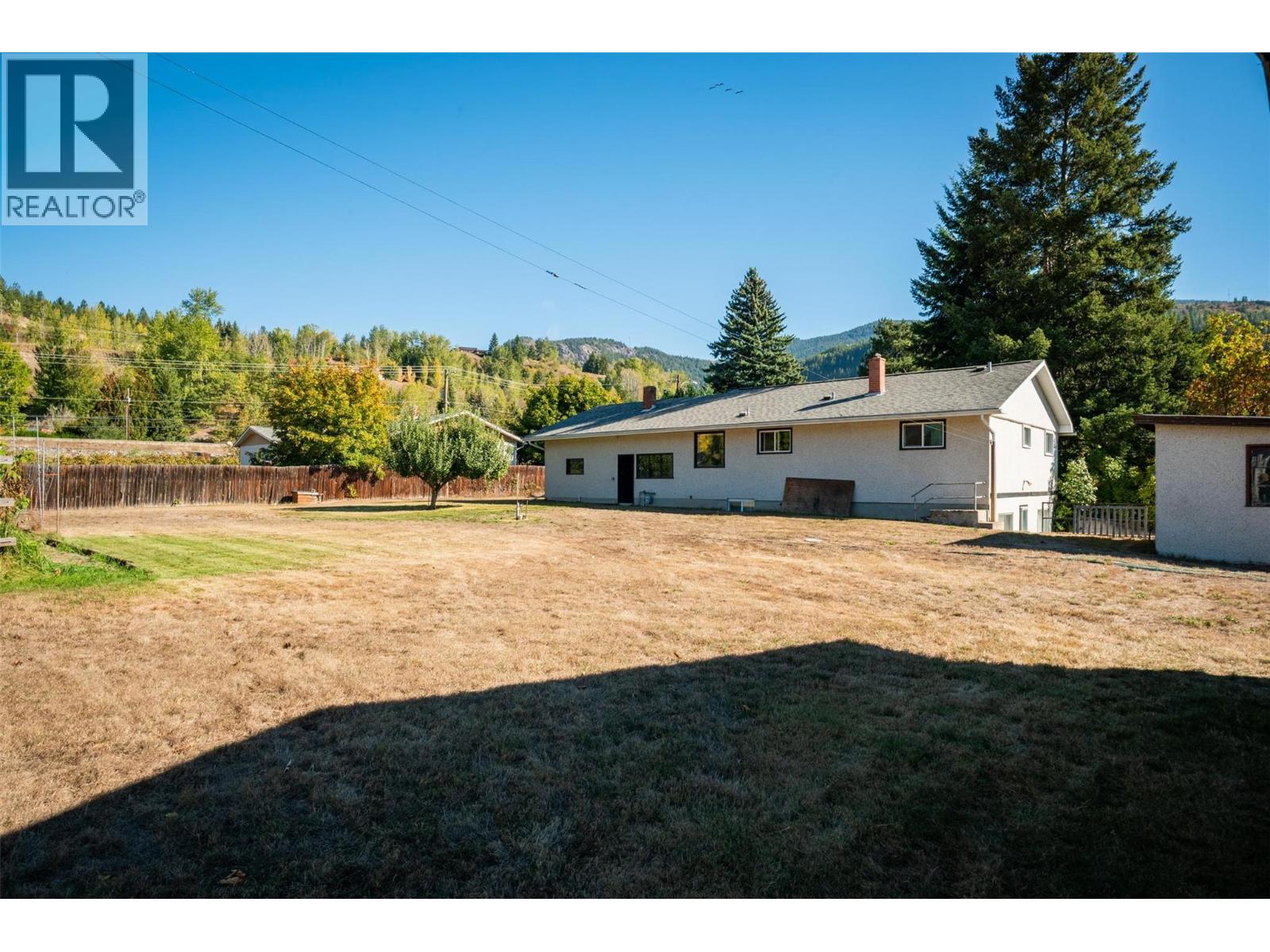 832 Kootenay Road, Castlegar