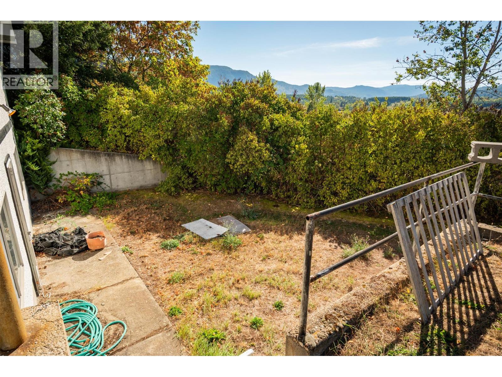 832 Kootenay Road, Castlegar