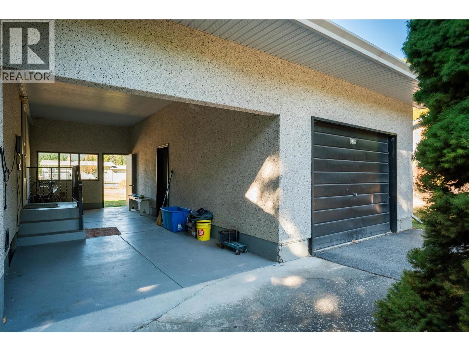 832 Kootenay Road, Castlegar