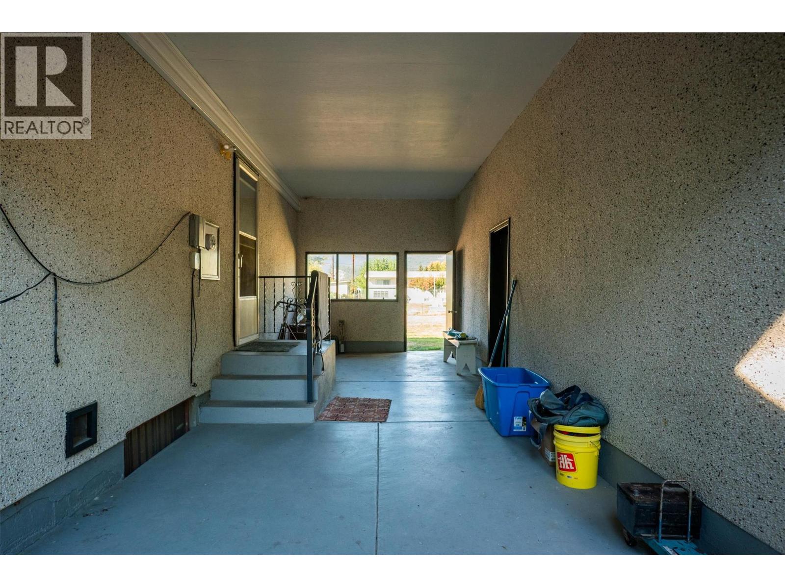 832 Kootenay Road, Castlegar