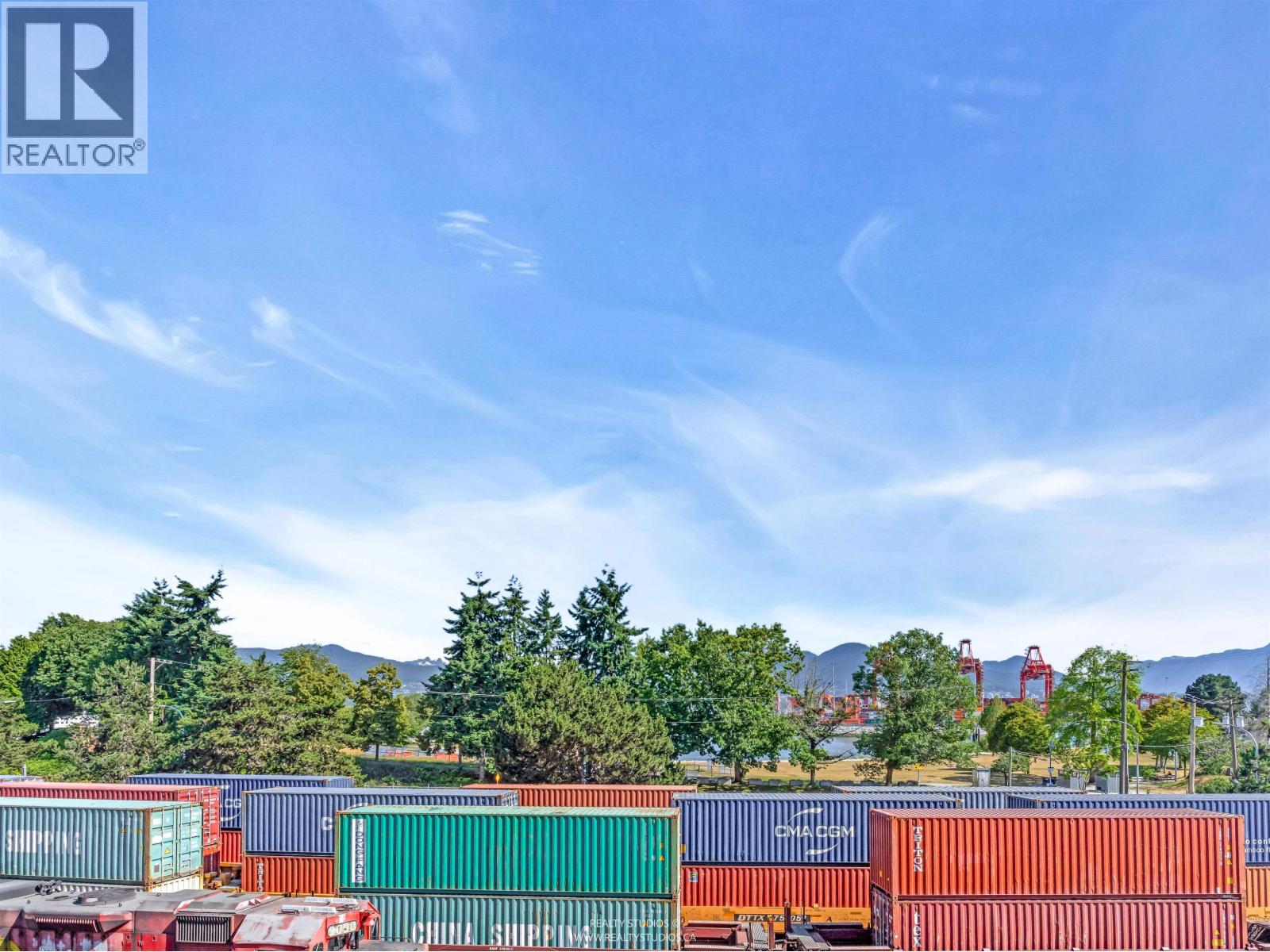 83 ALEXANDER STREET, Vancouver