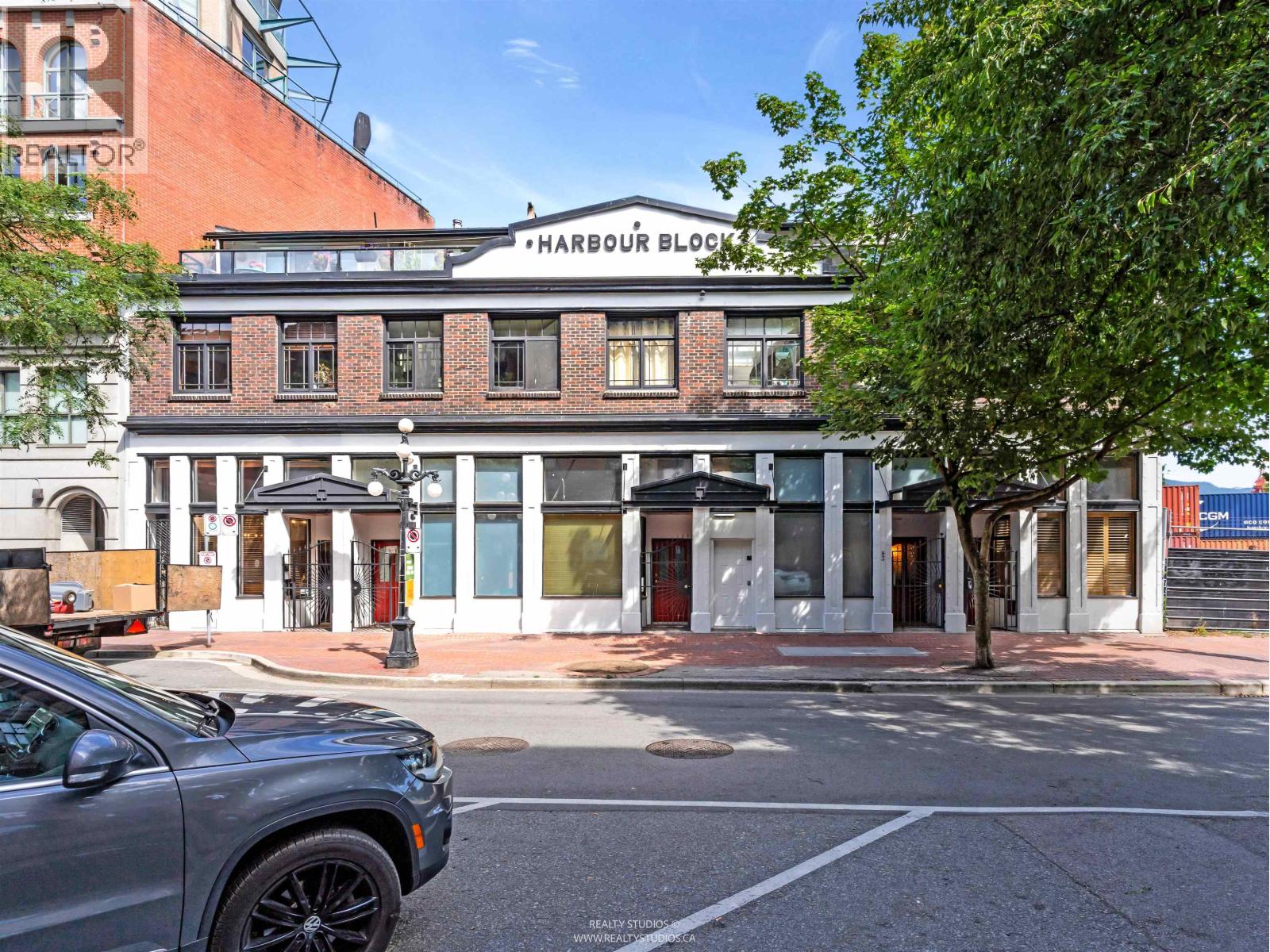 83 ALEXANDER STREET, Vancouver