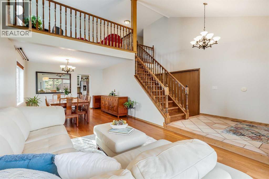 Single Family House for Sale in  Hawkcliff Way NW Hawkwood Calgary 