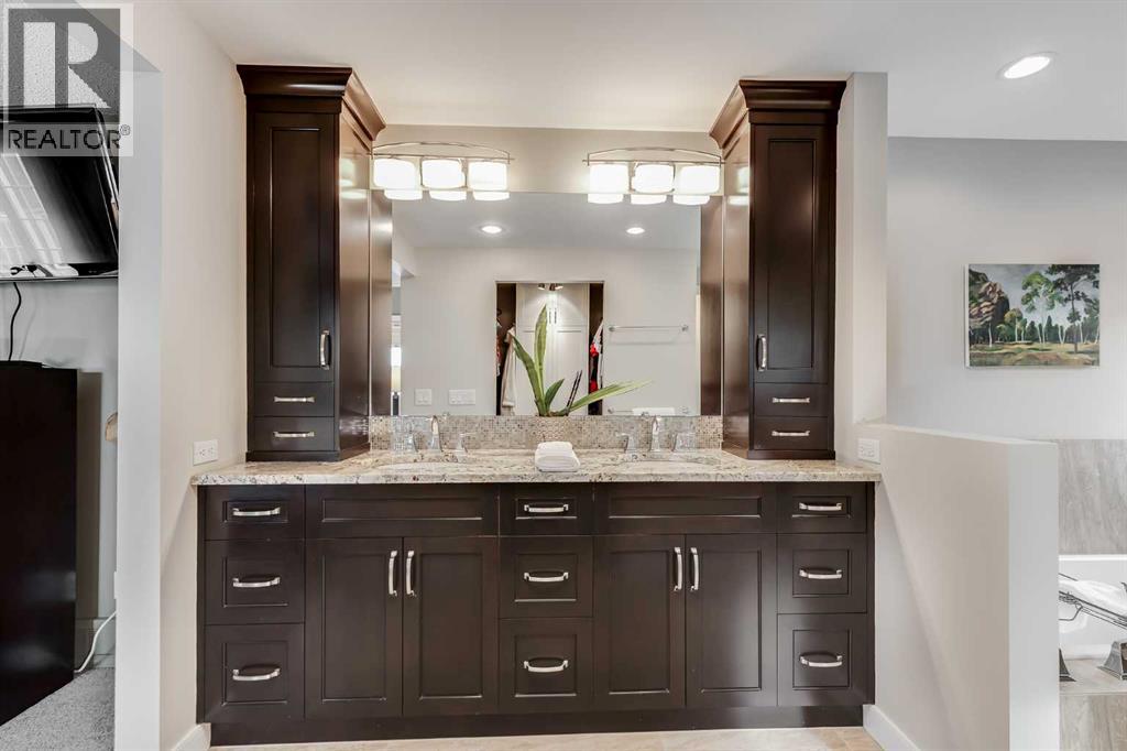 Single Family House for Sale in  Hawkcliff Way NW Hawkwood Calgary 