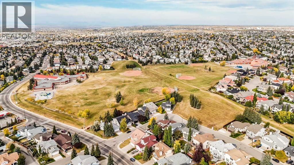 Single Family House for Sale in  Hawkcliff Way NW Hawkwood Calgary 