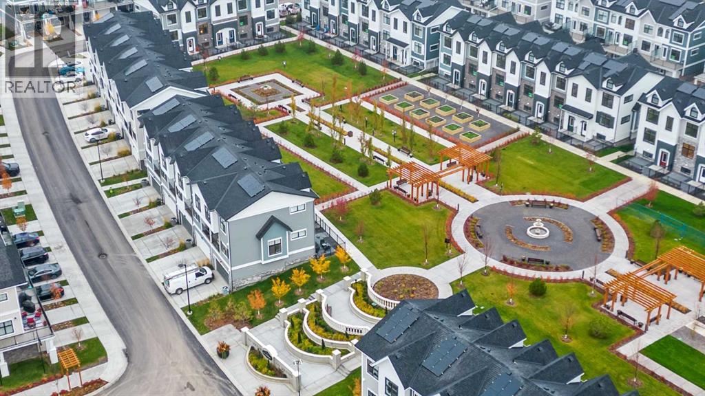 Single Family House for Sale in  Les Jardins Park SE Douglasdale/Glen Calgary 