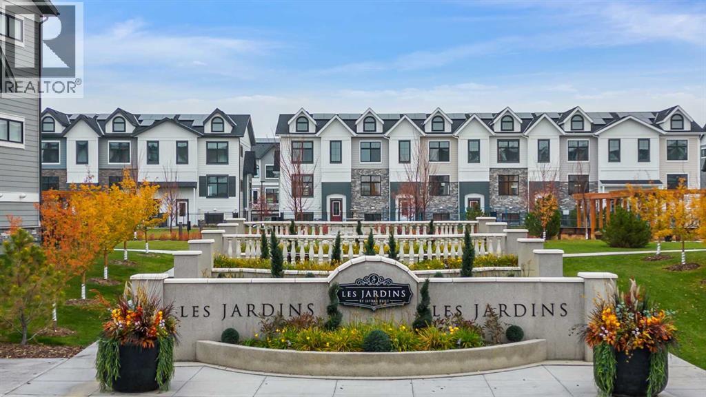 Single Family House for Sale in  Les Jardins Park SE Douglasdale/Glen Calgary 