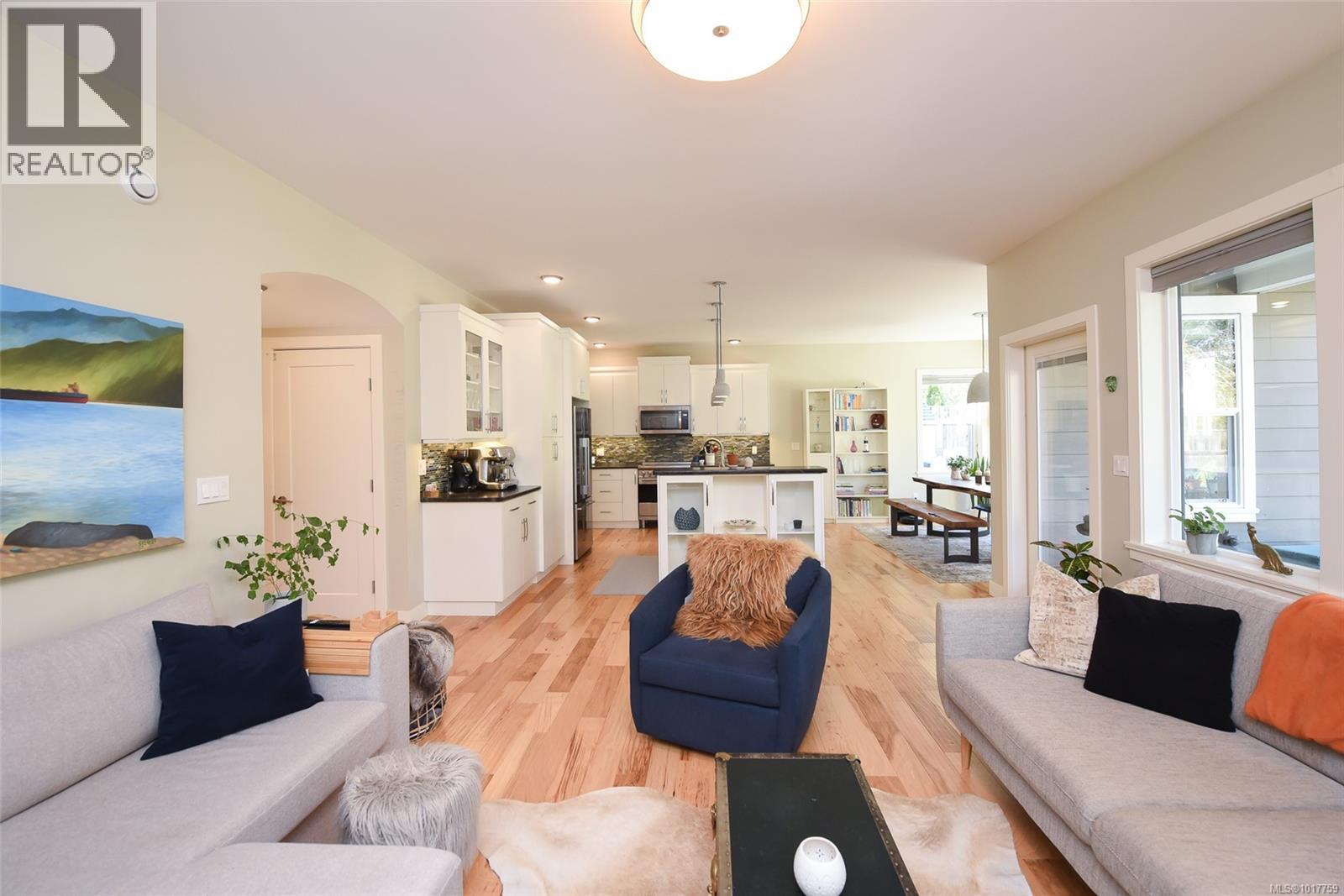 2805 Swanson St, Courtenay