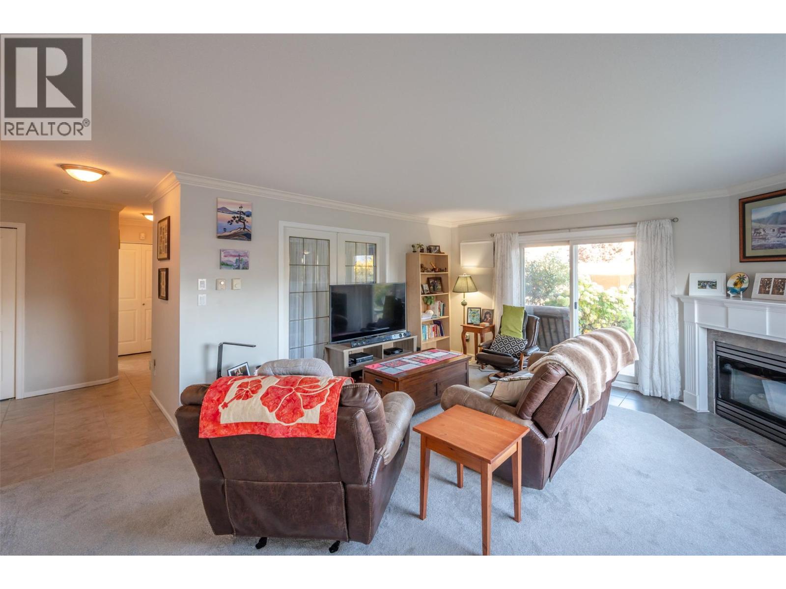 108 8907 Pineo Court, Summerland