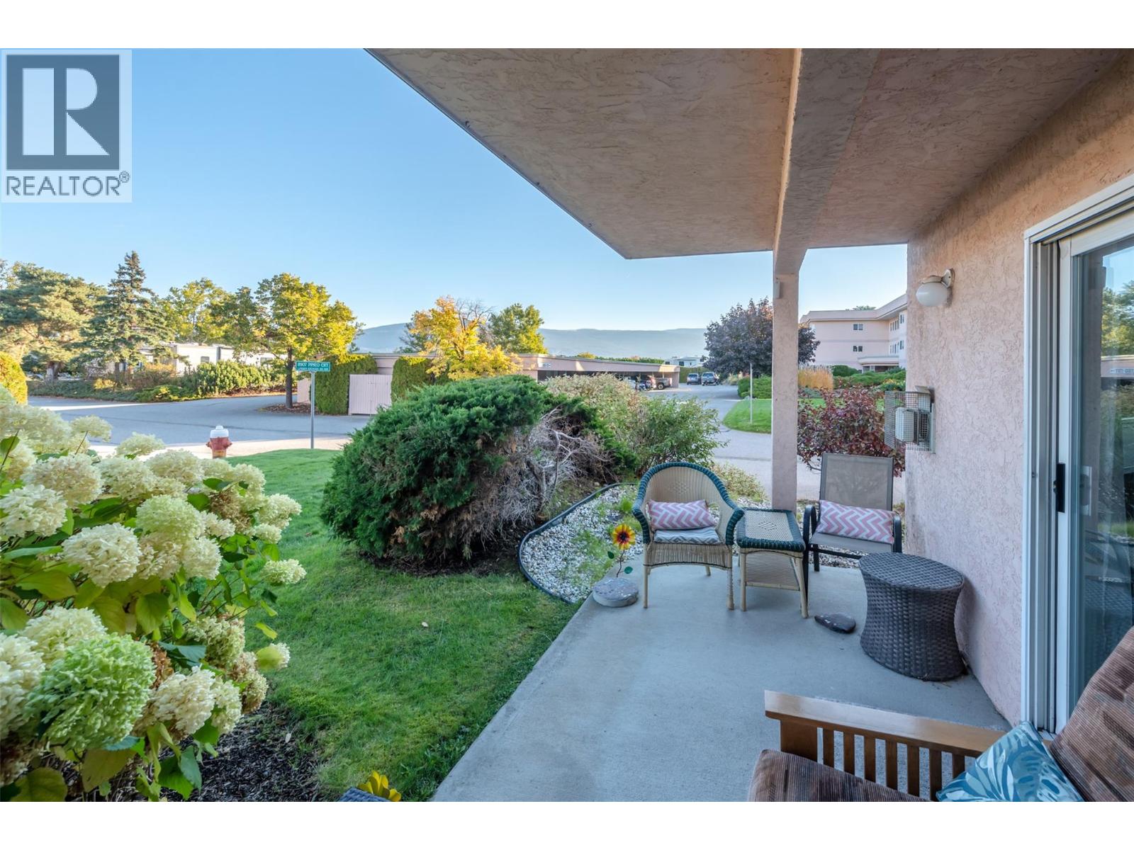 108 8907 Pineo Court, Summerland