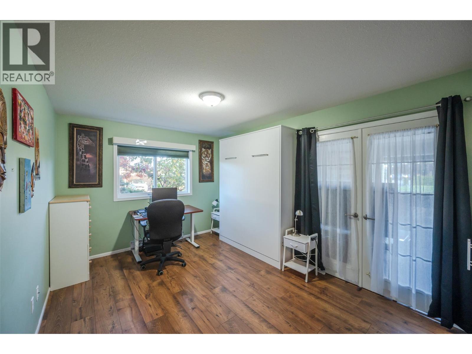 108 8907 Pineo Court, Summerland