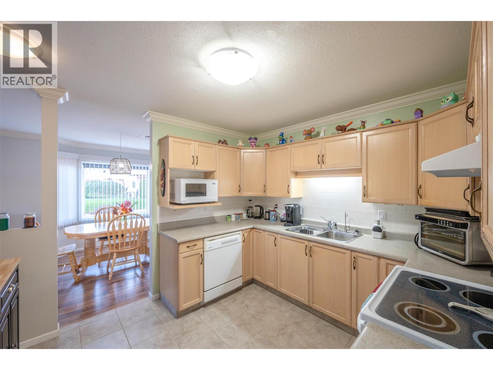 108 8907 Pineo Court, Summerland