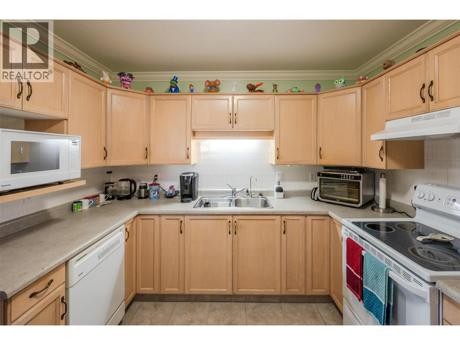 108 8907 Pineo Court, Summerland
