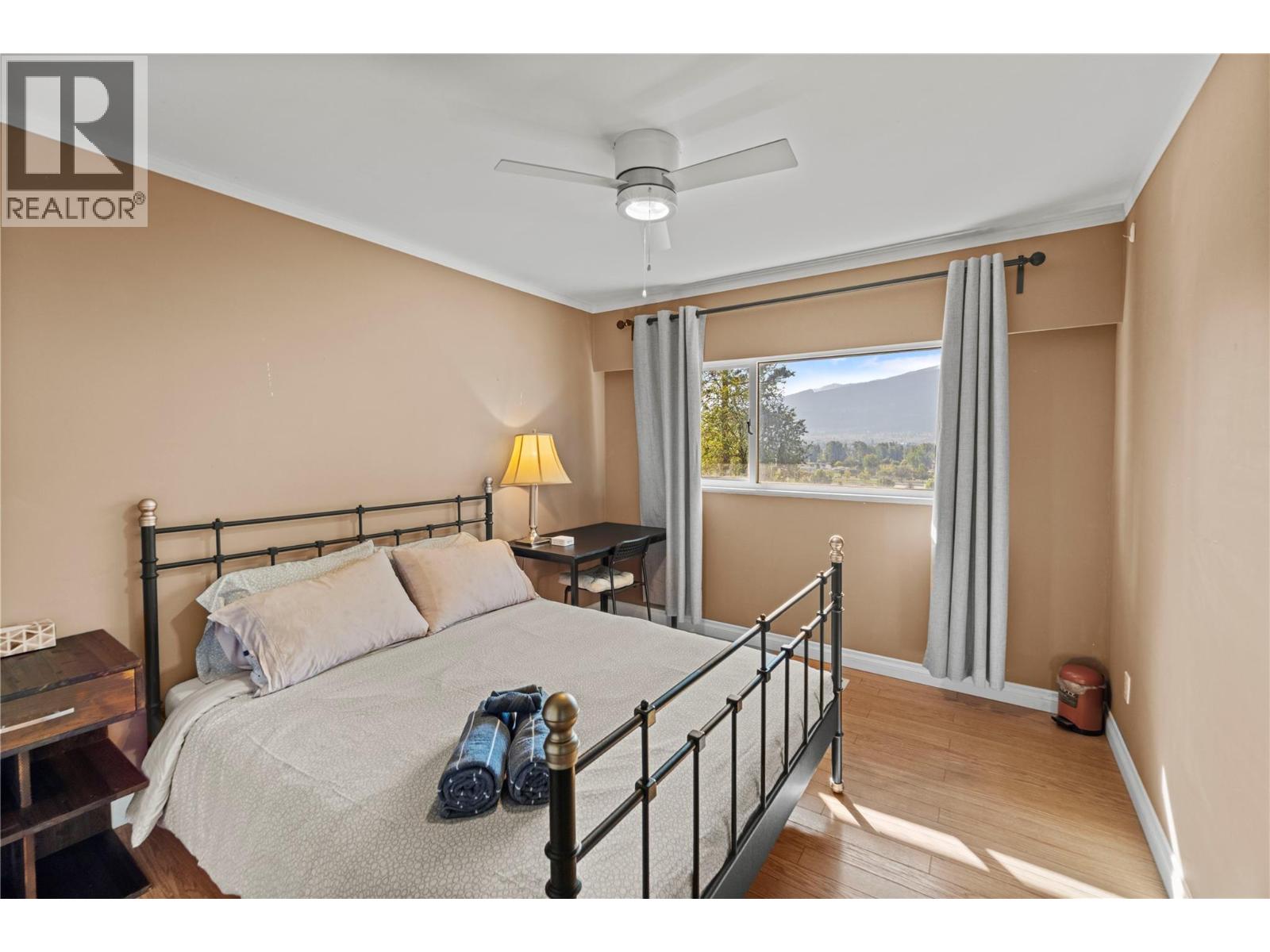 1938 PARKER Drive, Merritt