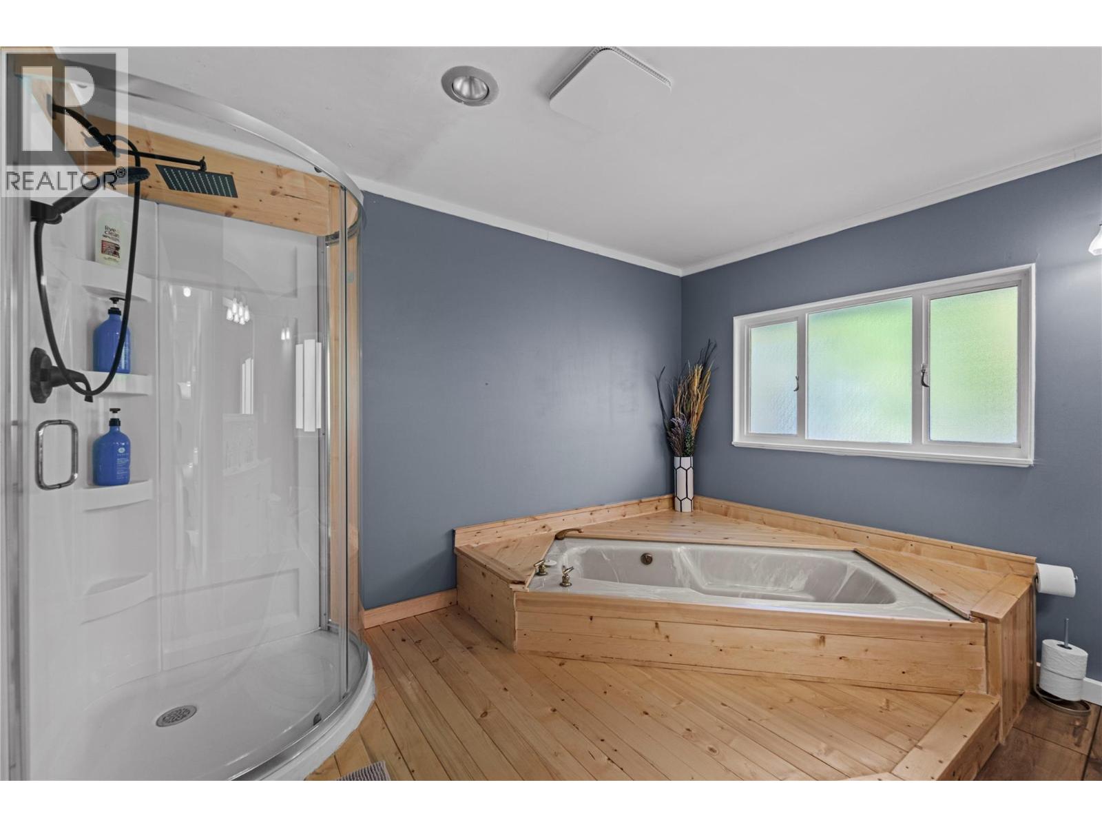 1938 PARKER Drive, Merritt