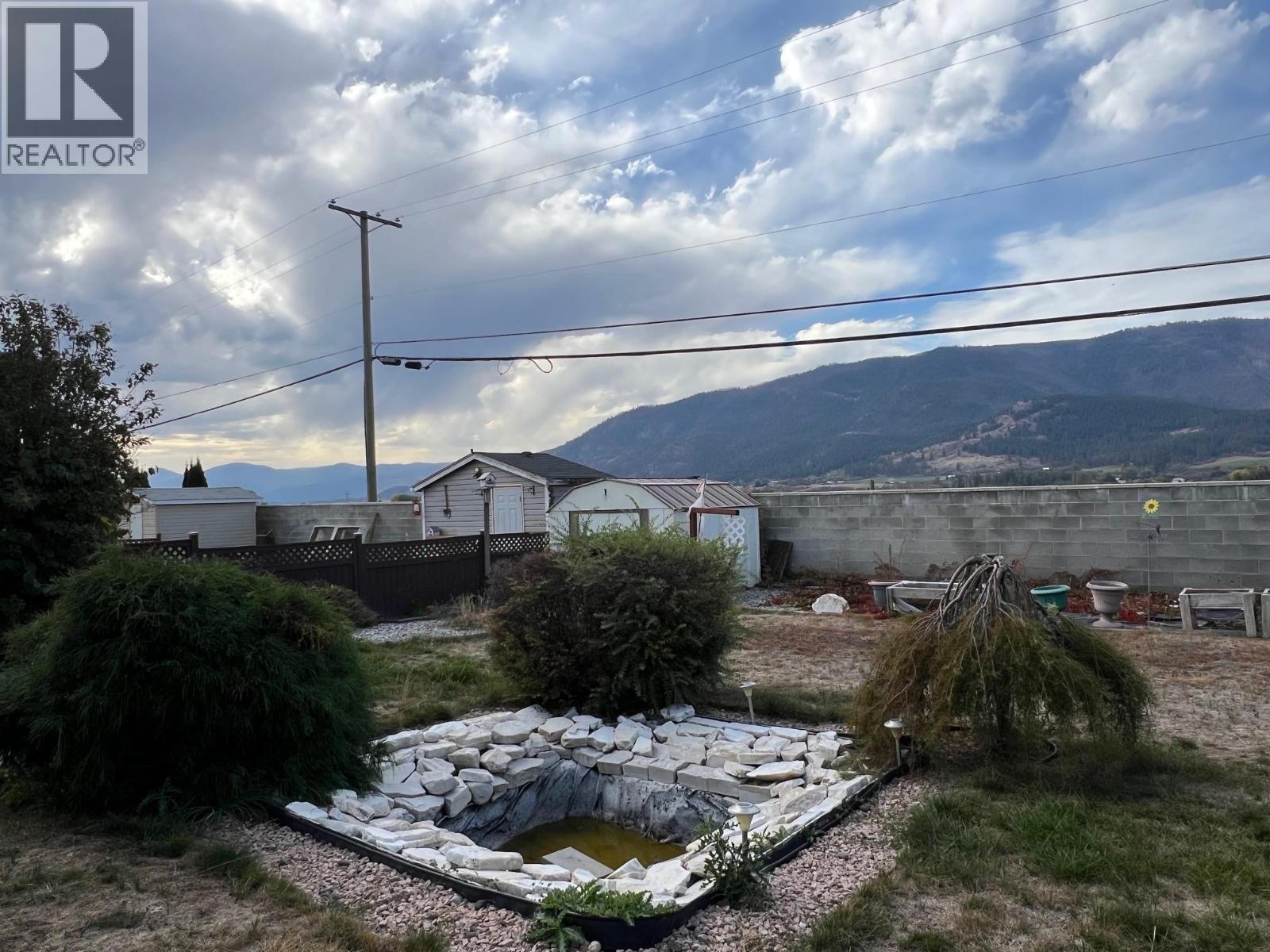  102 1st Street, Vernon