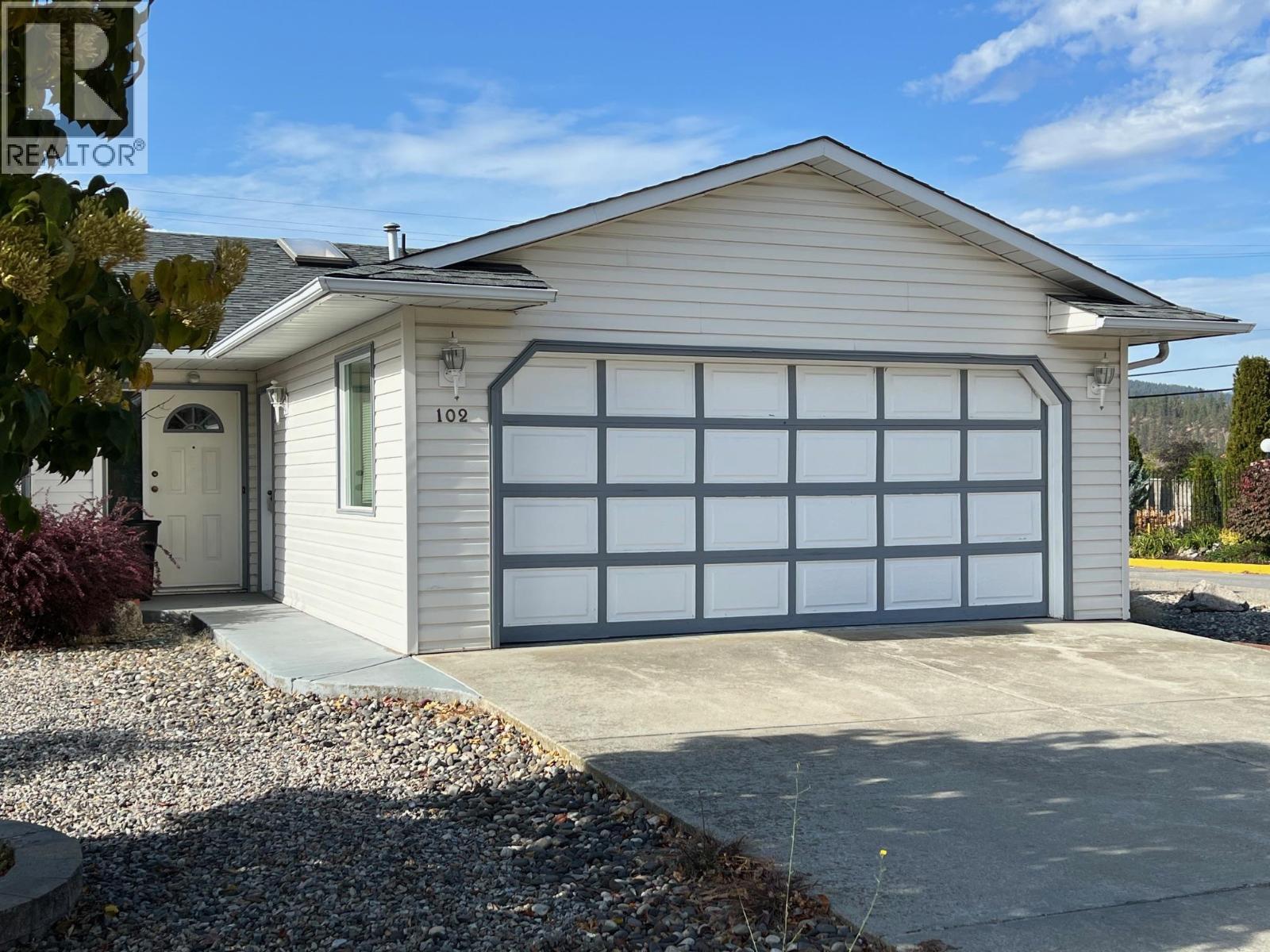  102 1st Street, Vernon