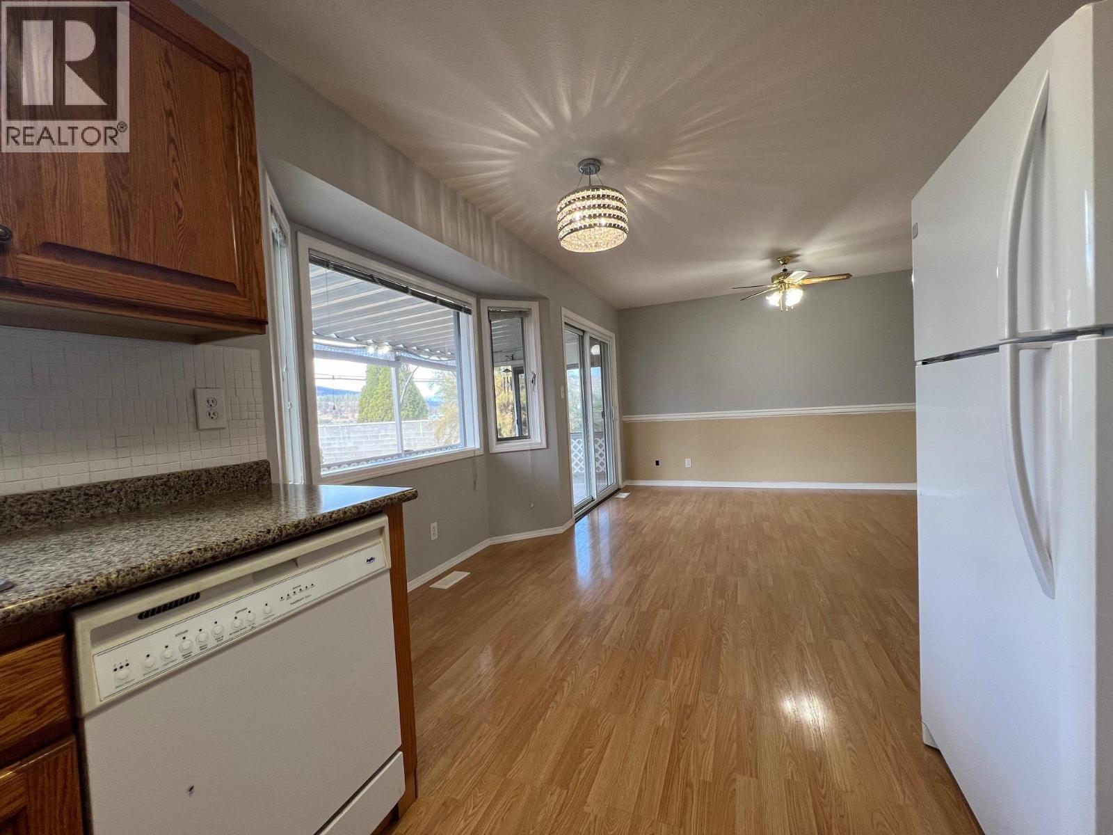  102 1st Street, Vernon