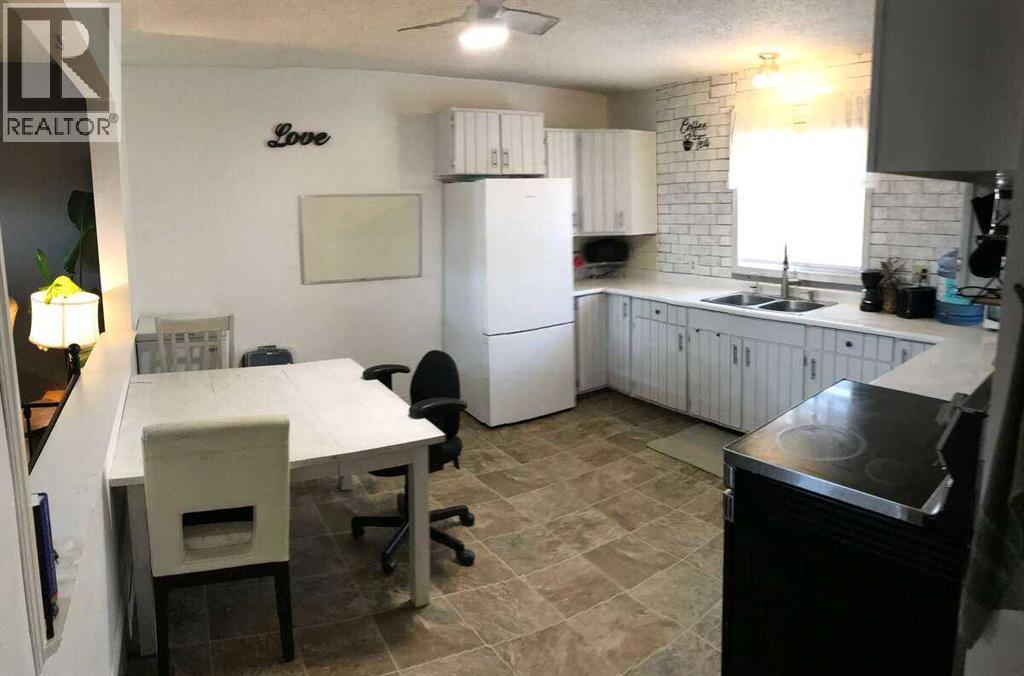 5232 38 Street Crescent, Innisfail