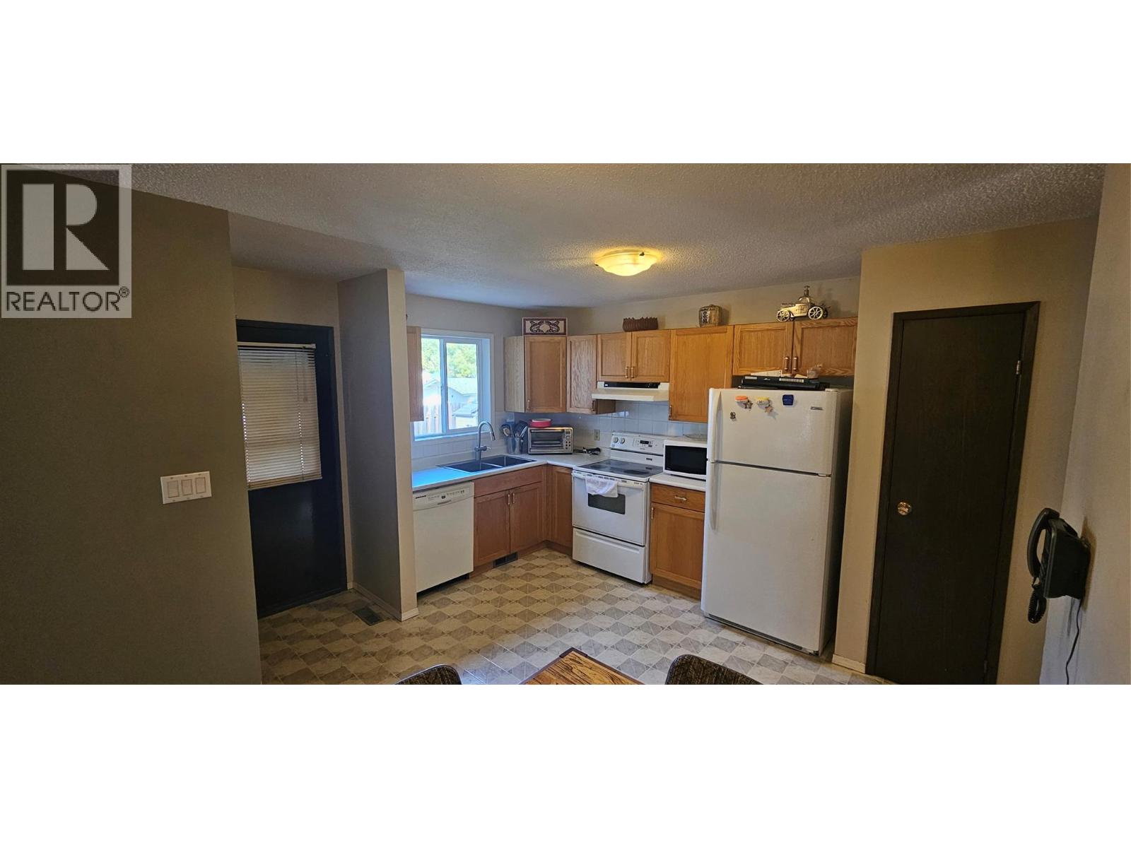 1234 Hickory Crescent, Sparwood