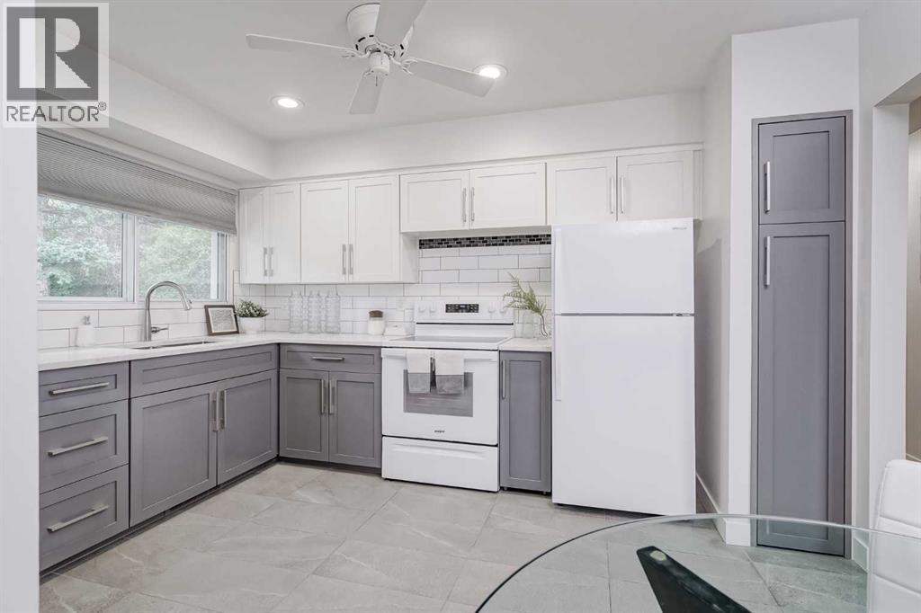 Single Family House Bungalow for Sale in  Hogarth Crescent SW Haysboro Calgary 