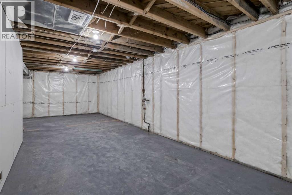 Single Family House Bungalow for Sale in  Hogarth Crescent SW Haysboro Calgary 