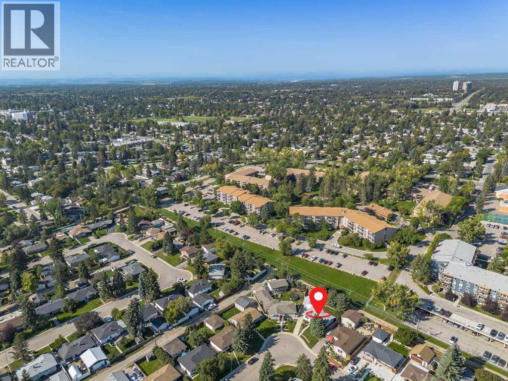 Single Family House Bungalow for Sale in  Hogarth Crescent SW Haysboro Calgary 