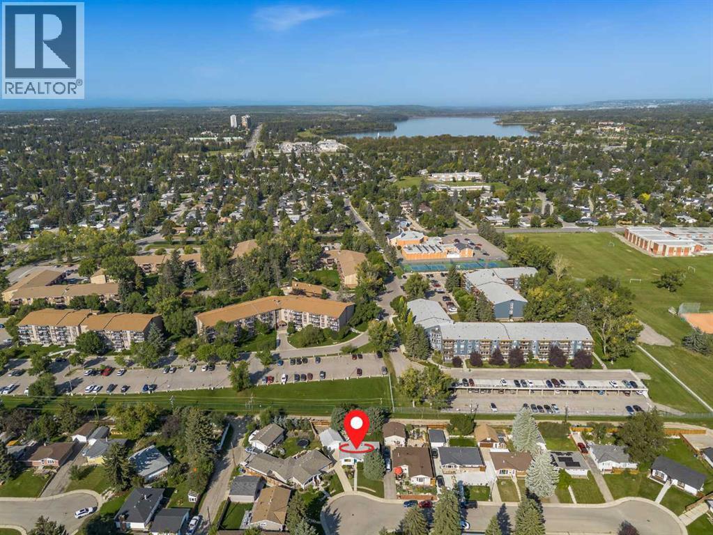 Single Family House Bungalow for Sale in  Hogarth Crescent SW Haysboro Calgary 