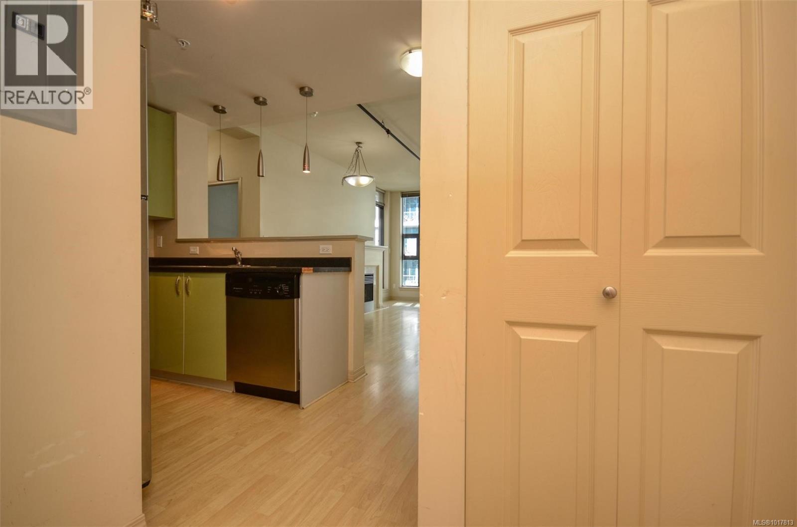 601 860 View Street, Victoria