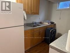 #4 235 SHAKESPEARE DRIVE - 16